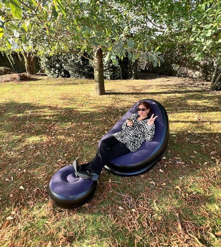 SILLON INFABLE CON REPOSA PIES
